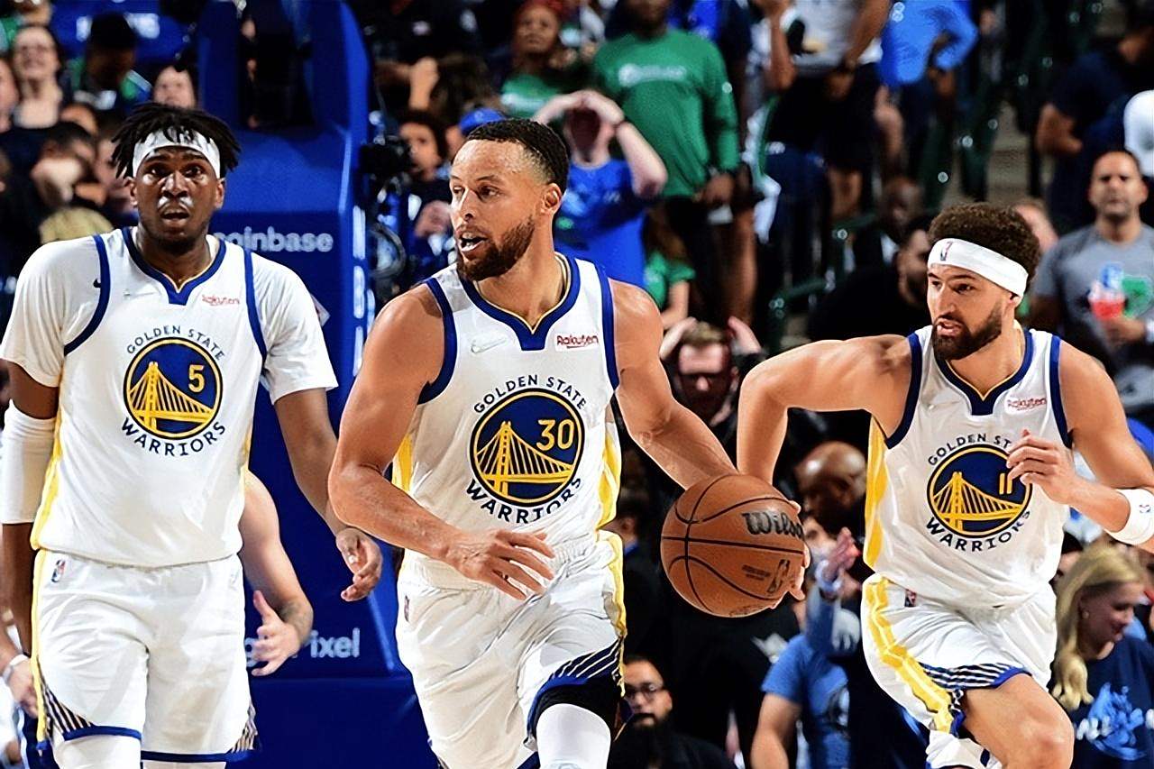 详解棒球规则中的捕手干扰判定对进攻方垒位推进的补偿机制